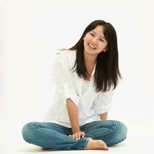 女性1